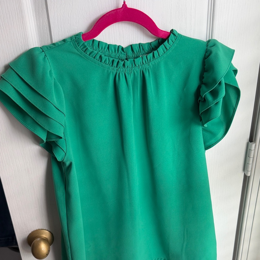 JODIFL Vibrant Green Women’s Blouse with Ruffles